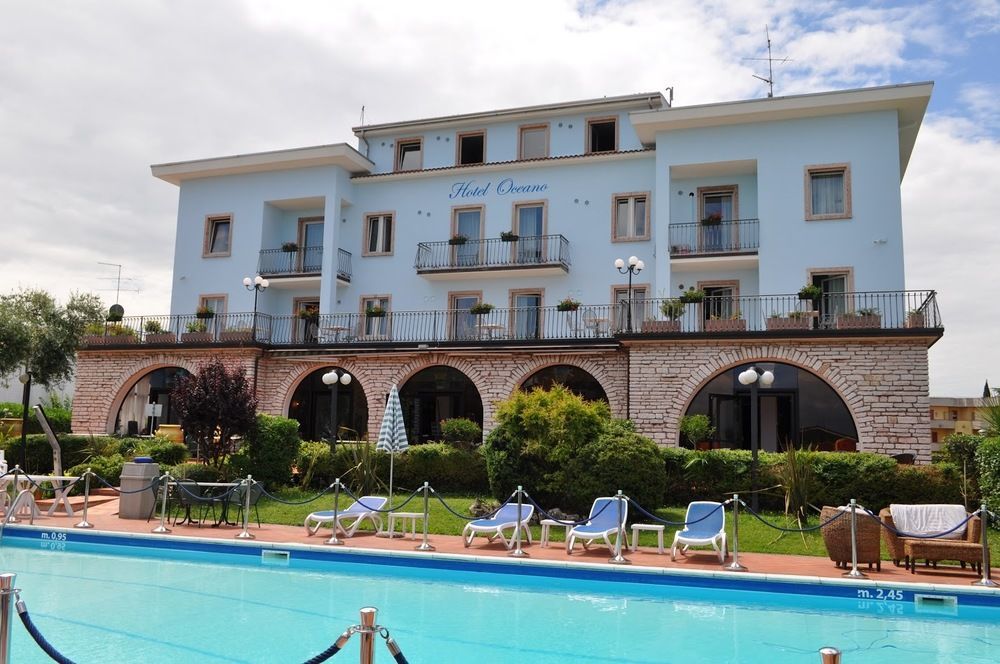 פסקיארה דל גארדה Hotel Oceano מראה חיצוני תמונה