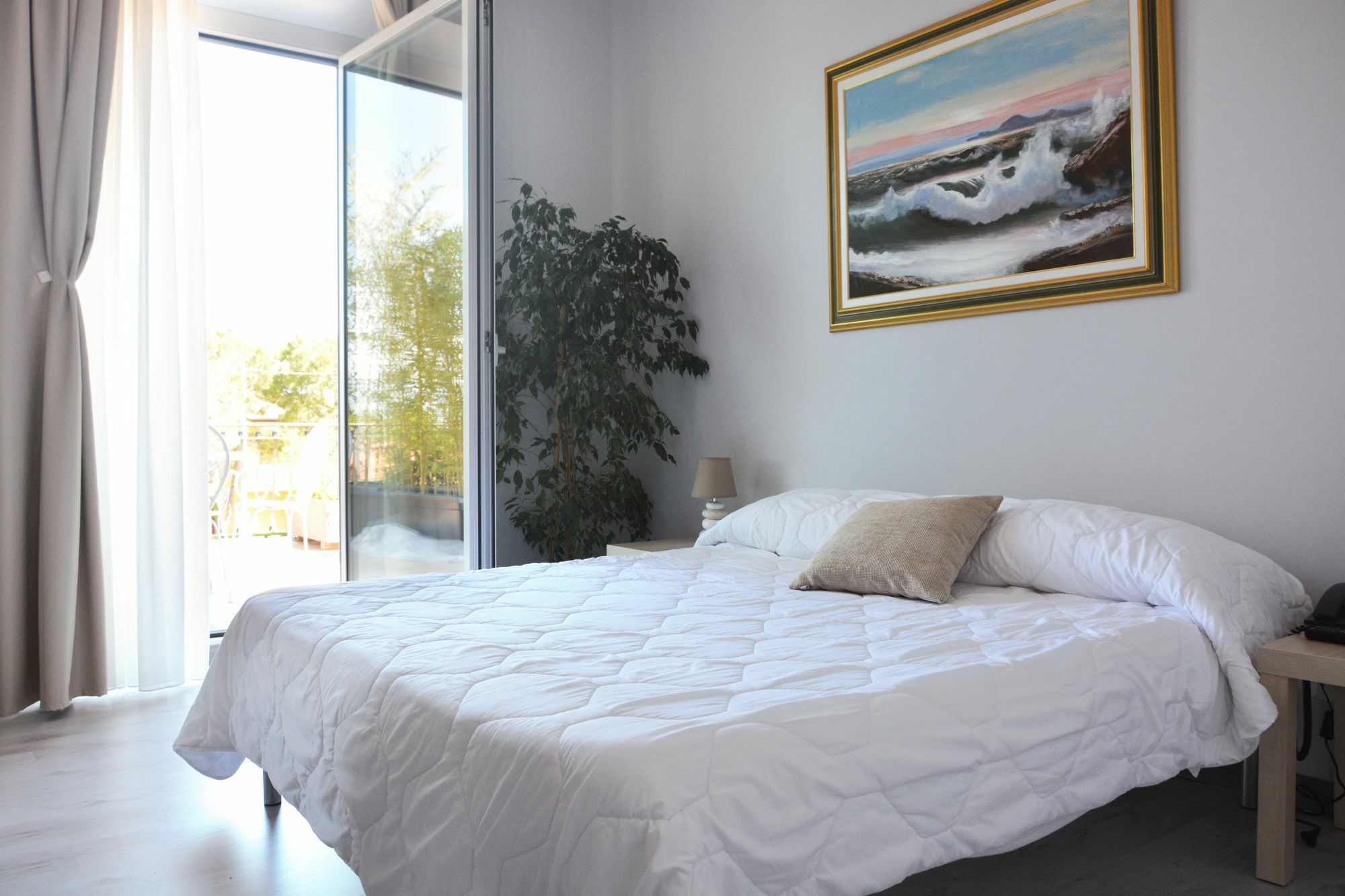 פסקיארה דל גארדה Hotel Oceano מראה חיצוני תמונה